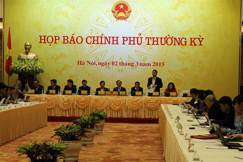 NHNN: Mua cổ phần ngân hàng thương mại chỉ là một giải pháp