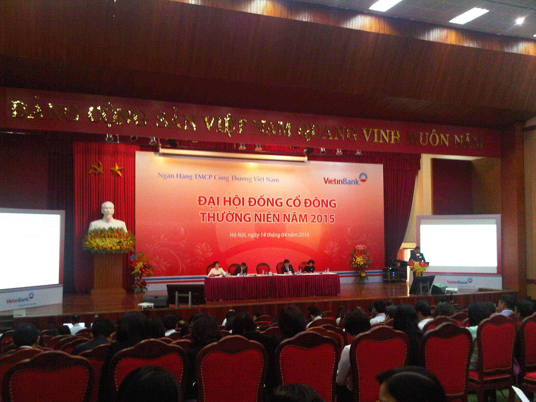 [Trực tiếp ĐHCĐ 2015] Vietinbank: Chính thức xin sáp nhập PGBank, tỷ lệ hoán đổi là 1:0,9