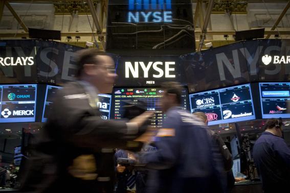 Chứng khoán toàn cầu tăng, giá dầu hồi phục giúp đồng Rúp tăng