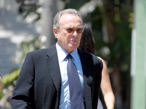 Sự nghiệp lên như diều gặp gió của ông trùm bất động sản nước Mỹ