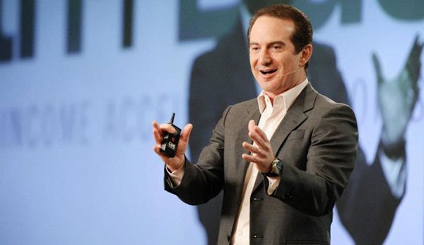 Các tỷ phú tiết lộ thói quen khiến bạn ‘mãi không giàu nổi’