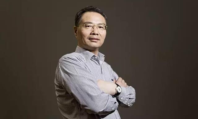 Khởi nghiệp chỉ với 6,8 triệu tiền vốn, nay thành tỷ phú sở hữu 137 nghìn tỷ