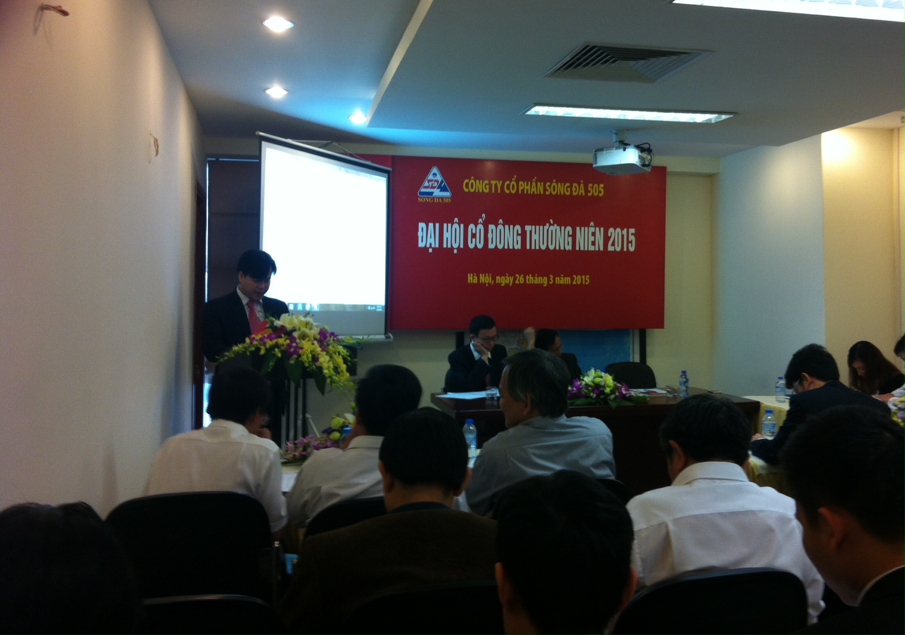 [Trực tiếp] ĐHCĐ S55: Điều chỉnh cổ tức 2014 bằng tiền từ 20% lên 25%, quý II/2015 tăng vốn gấp đôi