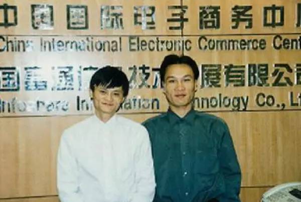 Theo Jack Ma lập nghiệp, bị bạn gái bỏ vì nghèo, nay sở hữu 63.000 tỷ đồng