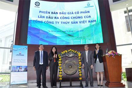 Dồn dập IPO