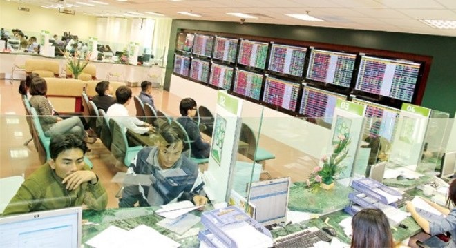  Nhà đầu tư nâng cao năng lực bắt kịp đà tăng trưởng của TTCK 