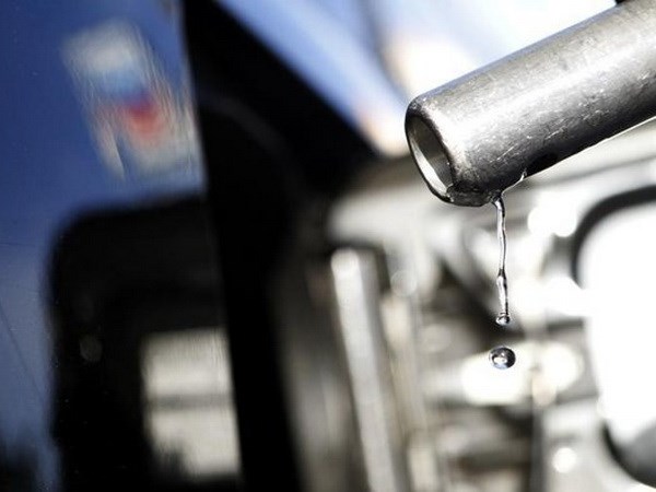 Doanh nghiệp dầu khí chịu ảnh hưởng gì khi giá dầu thế giới giảm?