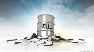 Giá dầu tăng vọt 5% từ mức thấp nhất trong hơn 5 năm