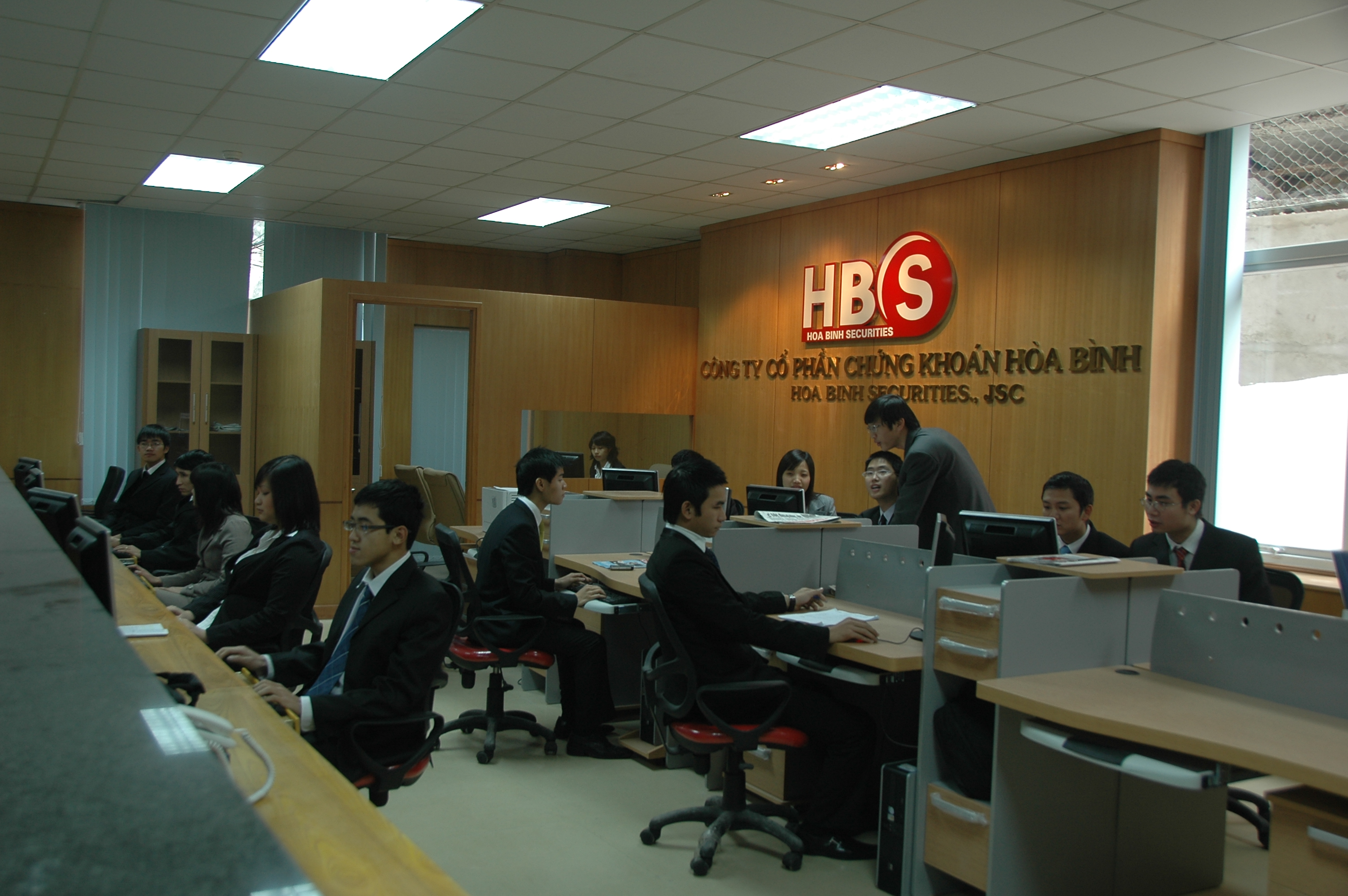 HBS: Chủ tịch HĐQT đã bán 1,2 triệu cổ phiếu