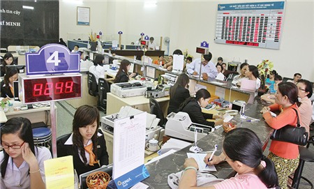 Chỉ tiêu lợi nhuận ngân hàng đang bị 