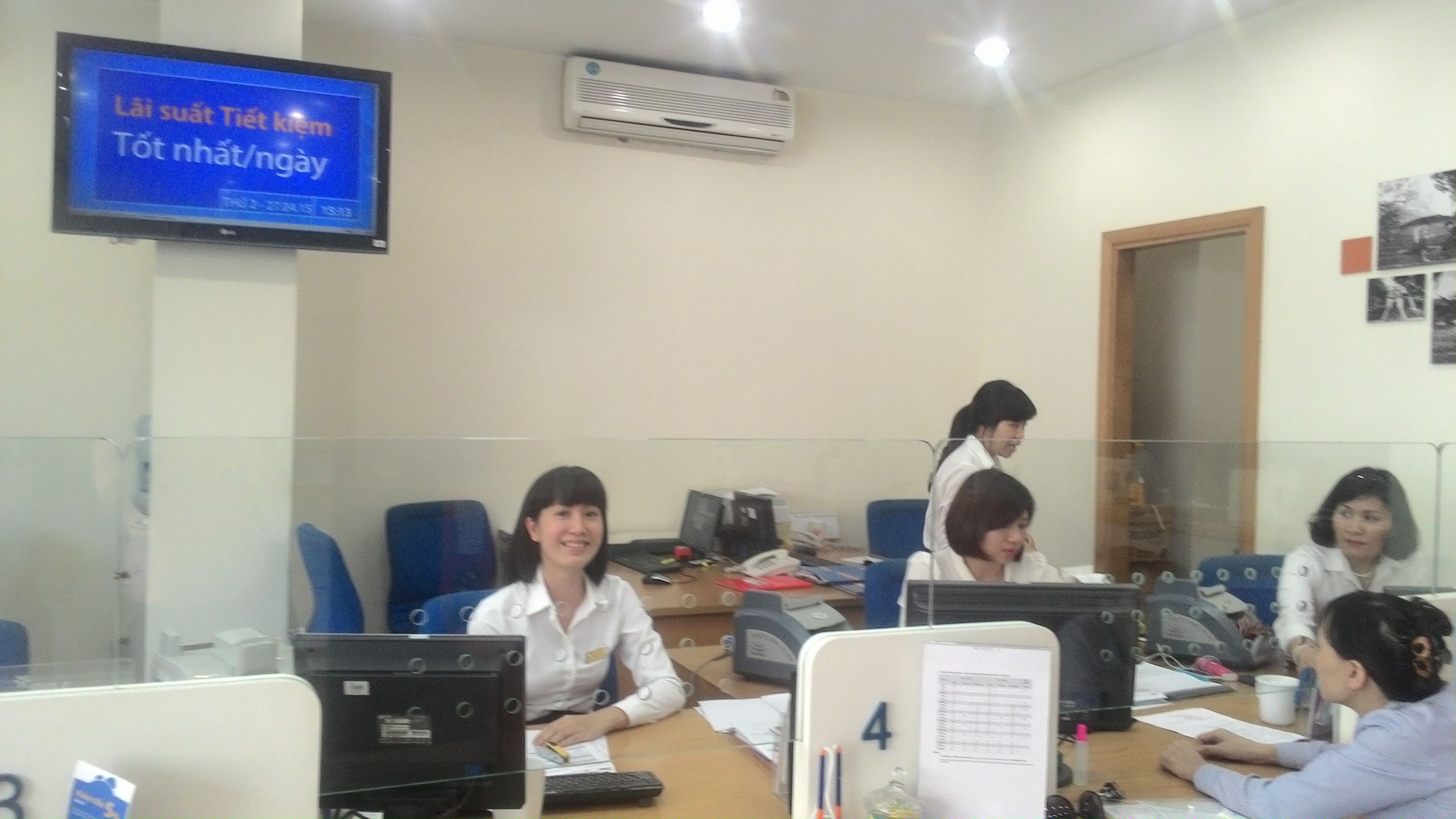 UBGSTC: Lãi suất có dấu hiệu đi lên, chứng khoán vẫn tăng điểm