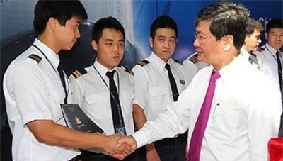 Vì sao hàng loạt phi công Vietnam Airlines xin nghỉ việc?