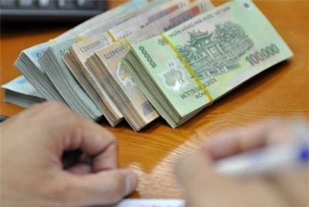 Ngân hàng hy sinh lợi nhuận để lấp nợ xấu