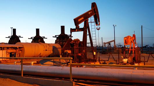 Dầu WTI giảm 2% khi Ảrập Xêut dừng ném bom vào Yemen