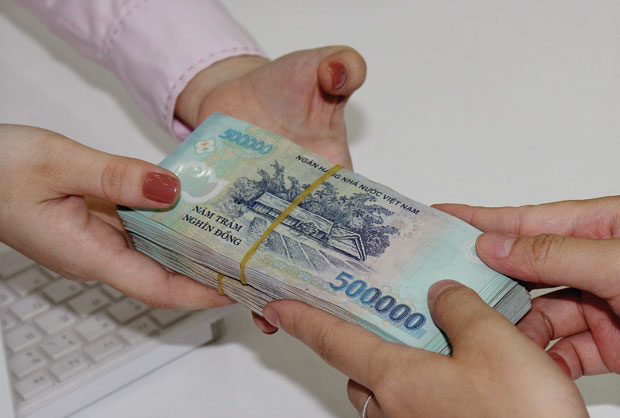 THG và PJT: 9/12 ĐKCC tạm ứng cổ tức đợt 1 năm 2014