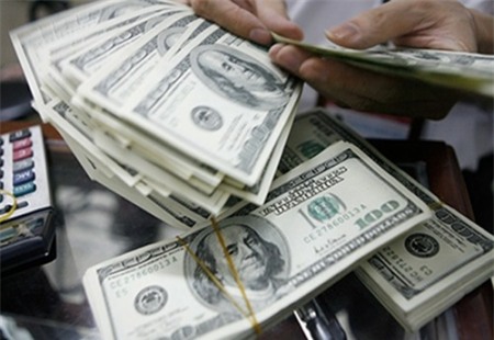 Cuộc chiến chống đôla hóa vẫn còn tiếp diễn