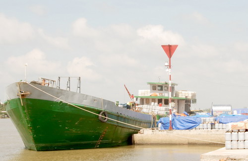 IPO Cảng sông TPHCM: 19 NĐT đăng ký mua hơn 100% lượng chào bán