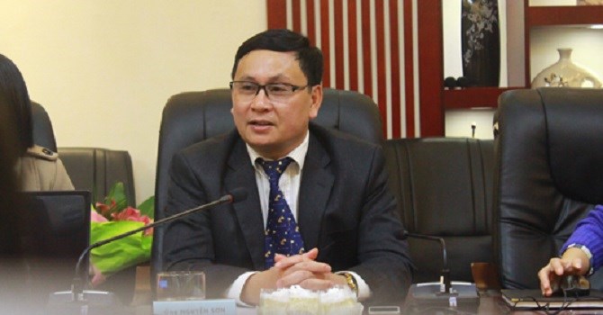 “Chứng khoán sụt giảm vừa qua chỉ là phản ứng thái quá của nhà đầu tư”