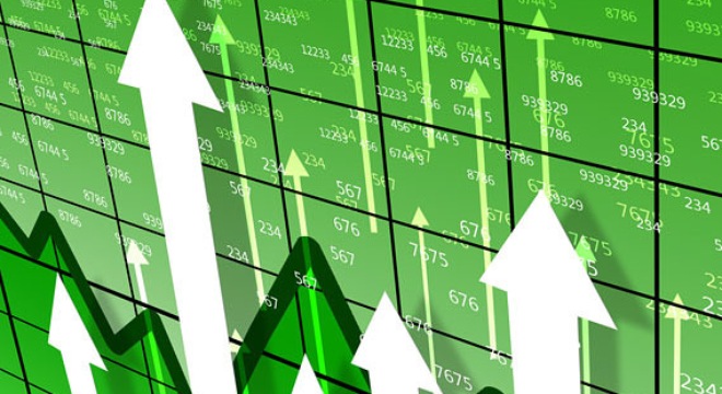 Giá xăng giảm kỷ lục, VN-Index tăng mạnh nhất từ sự kiện biển Đông