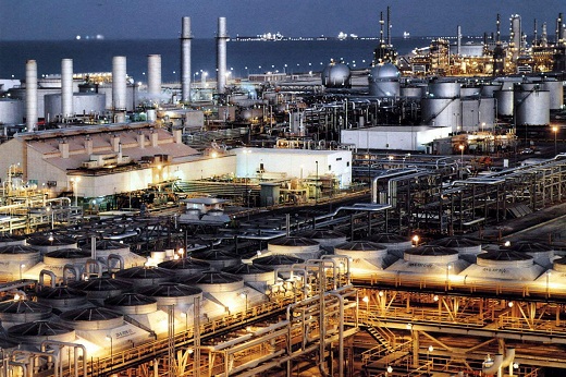 Giá dầu giảm do lo ngại thừa cung và viễn cảnh sản lượng