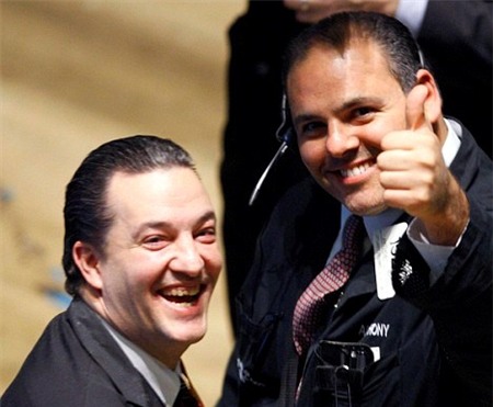 Dow Jones bay cao hơn 200 điểm khi tỷ lệ thất nghiệp Mỹ xuống đáy 6 năm