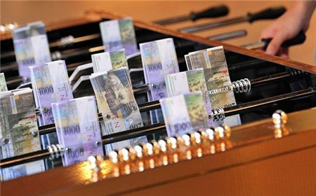 Bùng nổ cuộc chiến tiền tệ