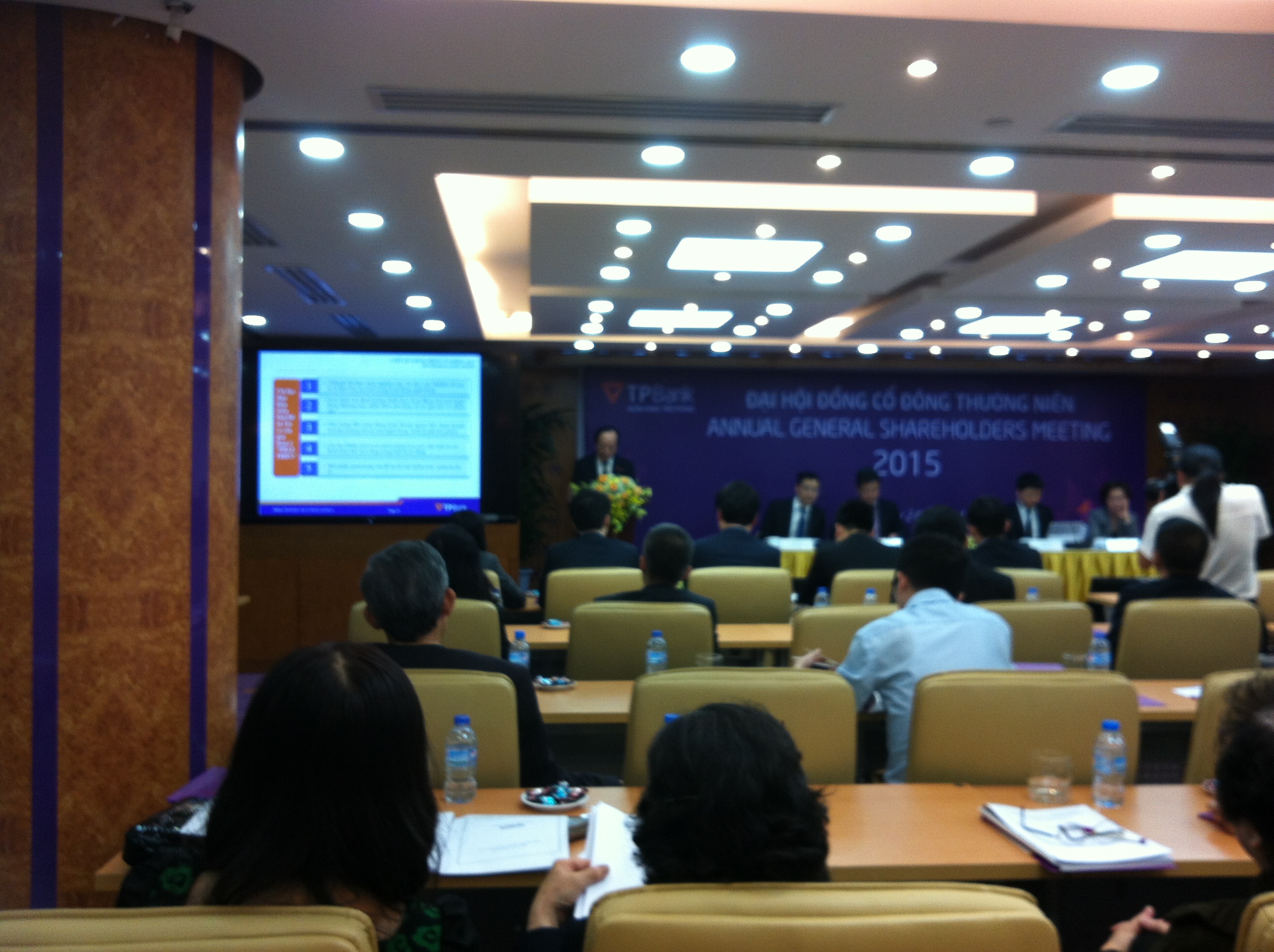 Trực tiếp [ĐHCĐ TP Bank]: Đặt kế hoạch tăng trưởng tín dụng năm 2015 đạt 62%, quý I lãi 134 tỷ