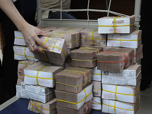 Quyết liệt xử lý nợ xấu 