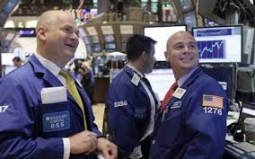 Chứng khoán Mỹ tăng hơn 1%, chỉ số S&P vượt mốc kháng cự kỹ thuật