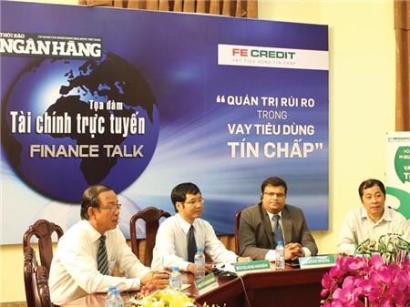 Vì sao các vụ kiện liên quan đến vay tín chấp ngày càng gia tăng?