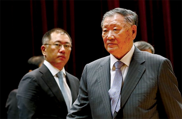 Tài phiệt Hàn Quốc 'bán chạy' cổ phần để lách luật