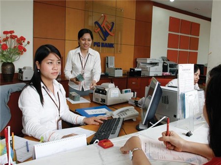 Sớm xóa sổ sở hữu chéo ngân hàng bằng M&A