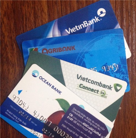 Số dư tối thiểu thẻ ATM: Gần 4.000 tỷ của khách hàng bị 'chiếm dụng'