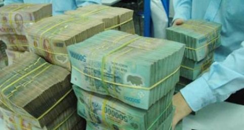 Có cần nâng vốn pháp định để “ép” sáp nhập ngân hàng?