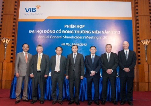 VIB: Năm 2014, gia đình Thành viên HĐQT Trần Nhất Minh đã gom gần 43.4 triệu cp