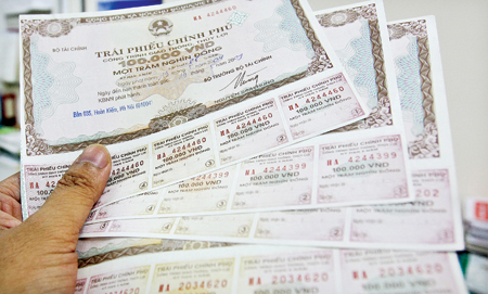 Vì sao huy động trái phiếu chính phủ 2015 sẽ gặp thách thức lớn?