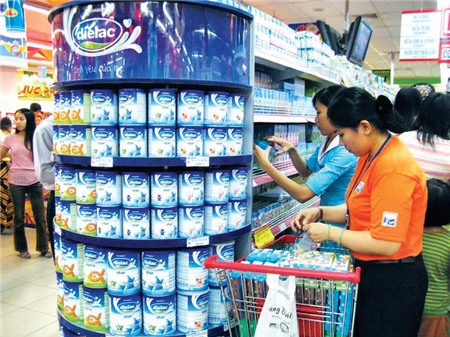 Kiến nghị Bộ Công Thương quản lý giá sữa