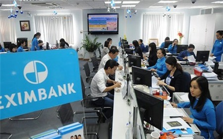 Vietcombank, NamABank trước đại hội Eximbank