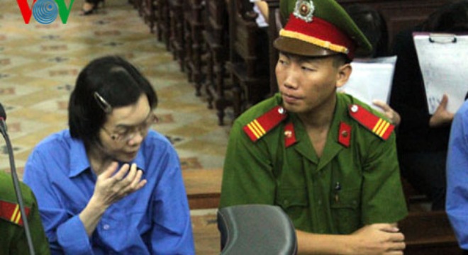  Nhiều cán bộ NH phạm tội vì “cả nể, tin tưởng Huyền Như“ 