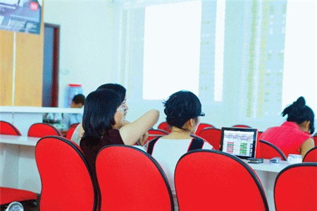 Tung hỏa mù báo cáo tài chính