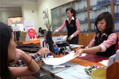 Tiền vẫn vào tiết kiệm dù lãi suất giảm