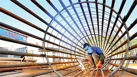 Trung Quốc - 1kg thép bằng 1 bó rau