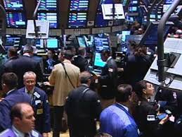 Chứng khoán toàn cầu giảm; Phố Wall kéo xuống