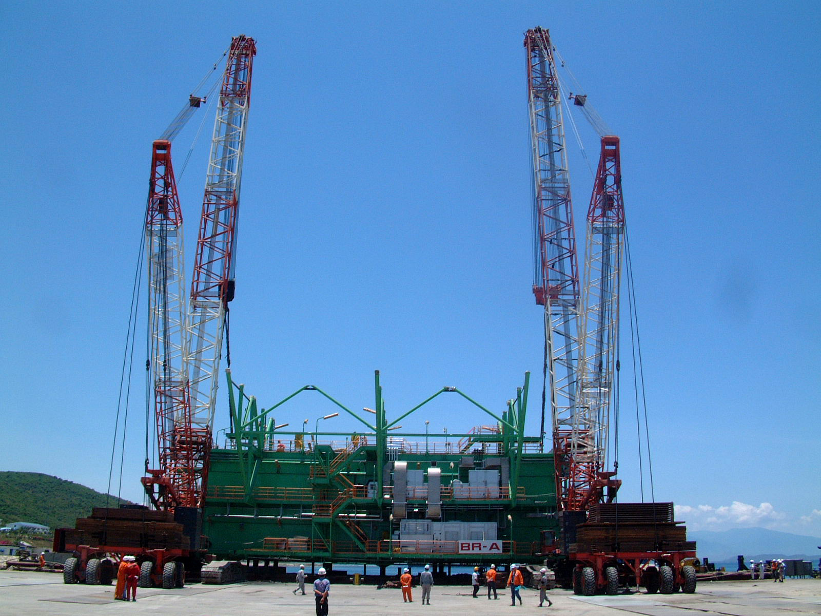 PVS: Vietnam Infrastructure Holding Ltd đã bán 580.000 cổ phiếu