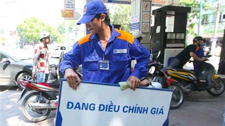 Doanh thu giảm, Petrolimex vẫn lãi lớn