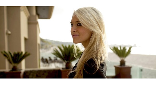 Annie Lawless: Bỏ học, kiếm 300 triệu USD từ trái cây organic