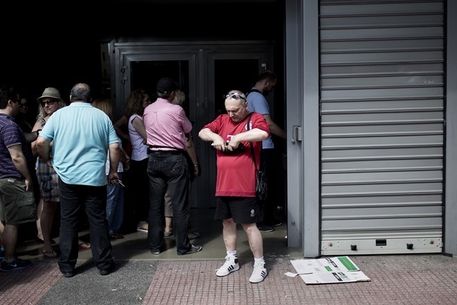 ECB không nâng trần quỹ thanh khoản khẩn cấp cho ngân hàng Hy Lạp