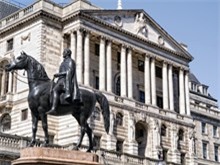 Anh giữ nguyên lãi suất cơ bản dù kinh tế tăng trưởng khả quan