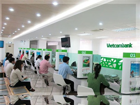 Dự phòng nửa lợi nhuận, Vietcombank lãi hơn 3.000 tỷ đồng