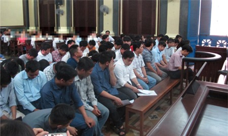 Sếp ngân hàng 'dính' án trong đường dây đánh bạc 2.000 tỷ